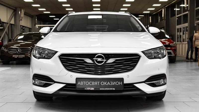 Opel Insignia Sports Tourer 1.6 CDTi Automatic - изображение 2