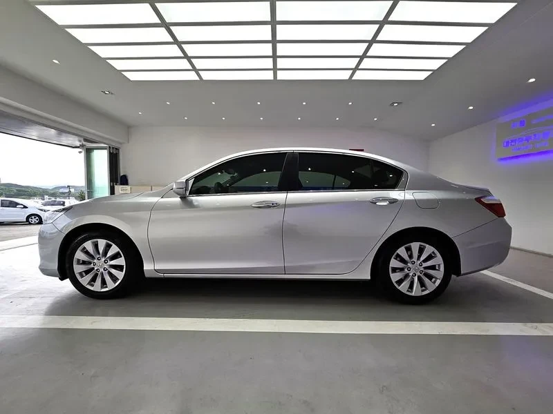 Honda Accord 2.4 9Th Generation, снимка 4 - Автомобили и джипове - 55841306