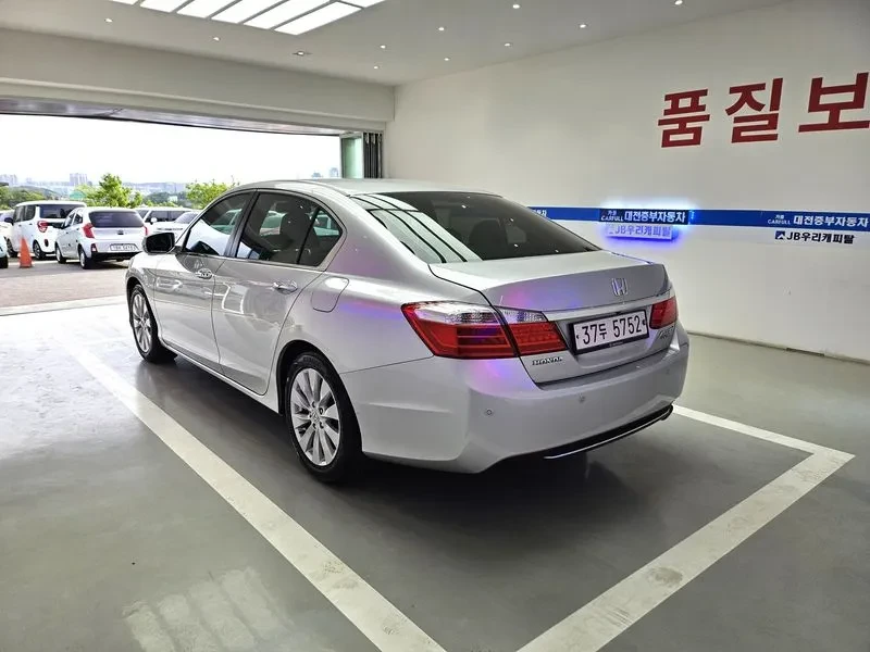 Honda Accord 2.4 9Th Generation, снимка 5 - Автомобили и джипове - 55841306