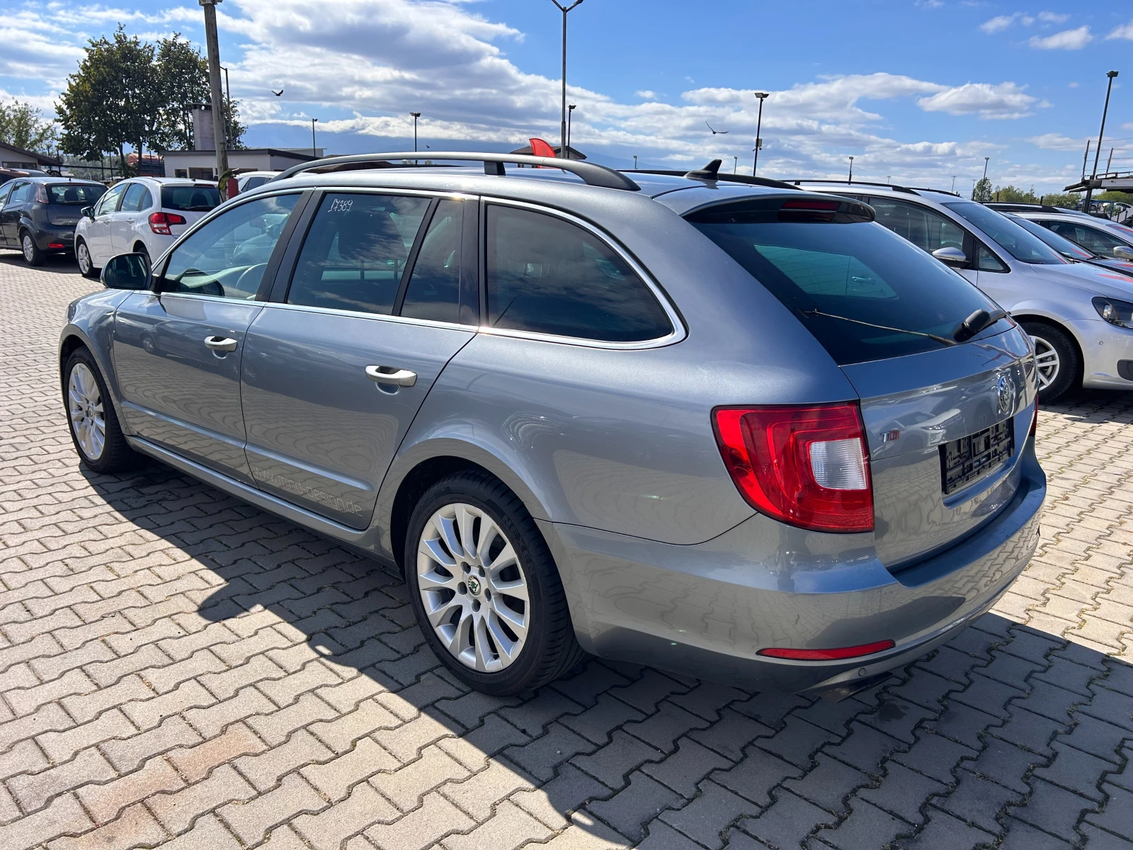 Skoda Superb 2.0TDI AVTOMAT/NAVI EURO 5 ЛИЗИНГ - изображение 8