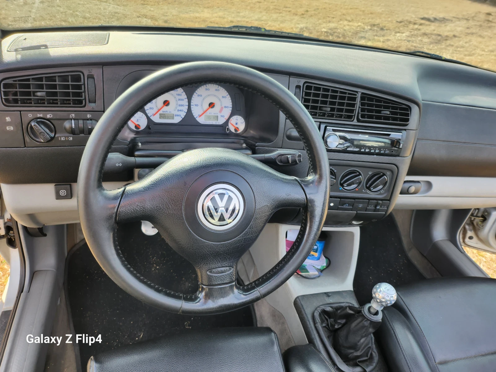 VW Golf Кабриолет  - изображение 6