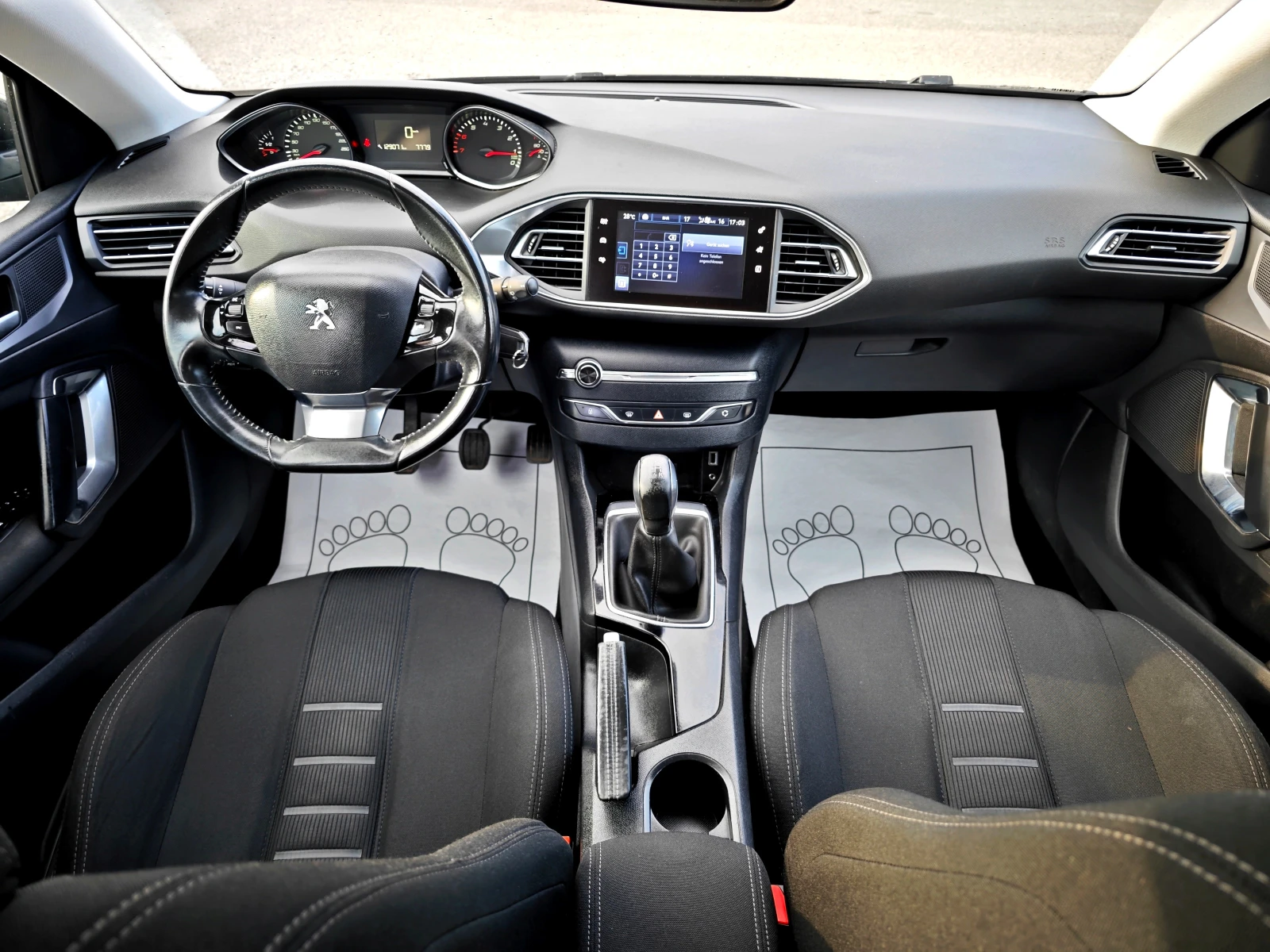 Peugeot 308 1, 2 129000км.  - изображение 10