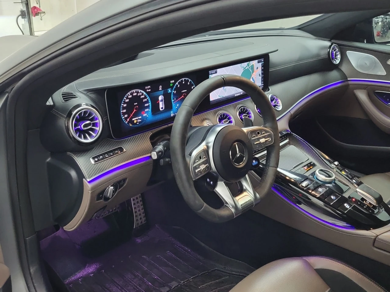 Mercedes-Benz GT * АВТО КРЕДИТ* ЦЕНА ДО БГ * Сервизна история *  - изображение 8