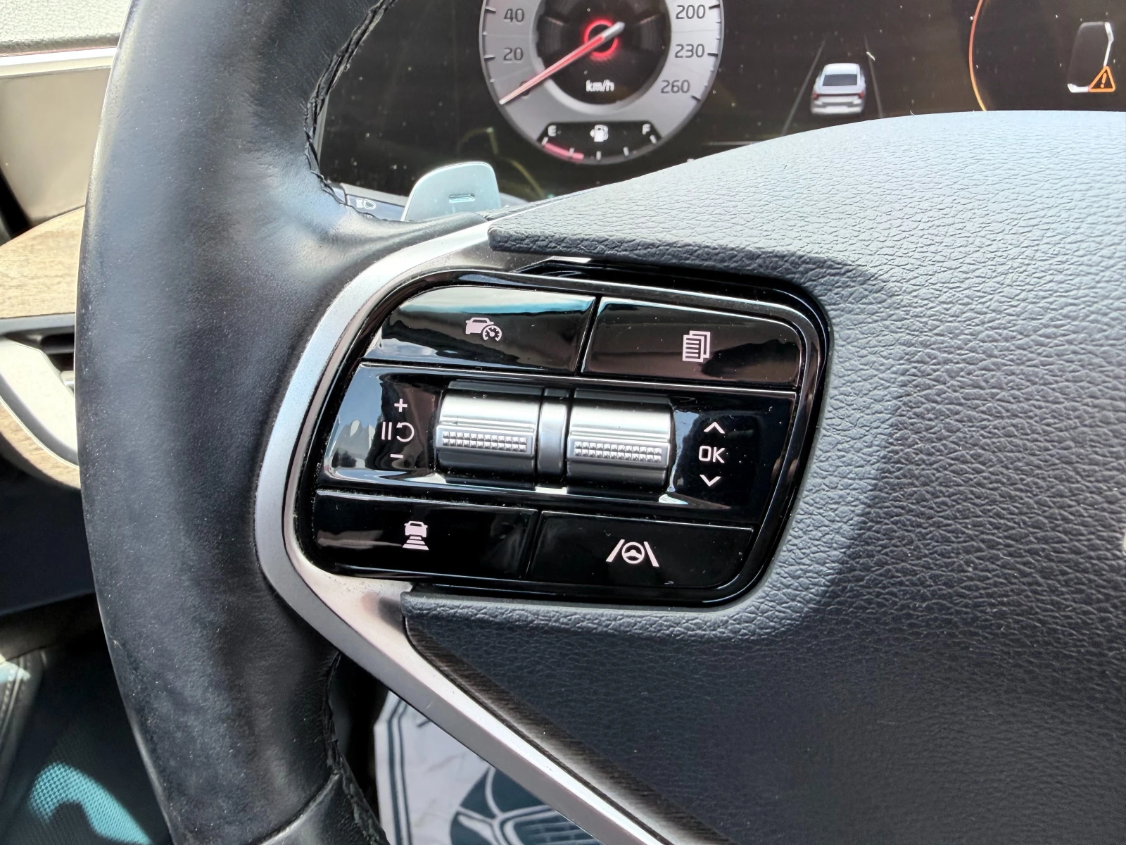 Kia K8 Промоция!С гаранция, Сервиз, Резервни части, снимка 15 - Автомобили и джипове - 54436473