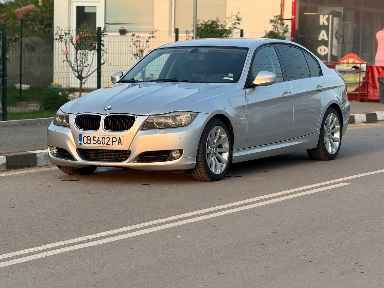 BMW 320  - изображение 2