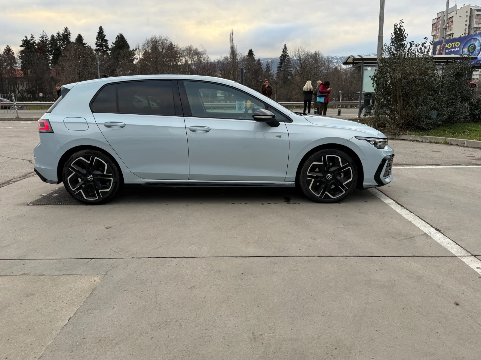 VW Golf 2.0TDI R-LINE PLUS/DSG/150/ГАРАНЦИЯ - изображение 4