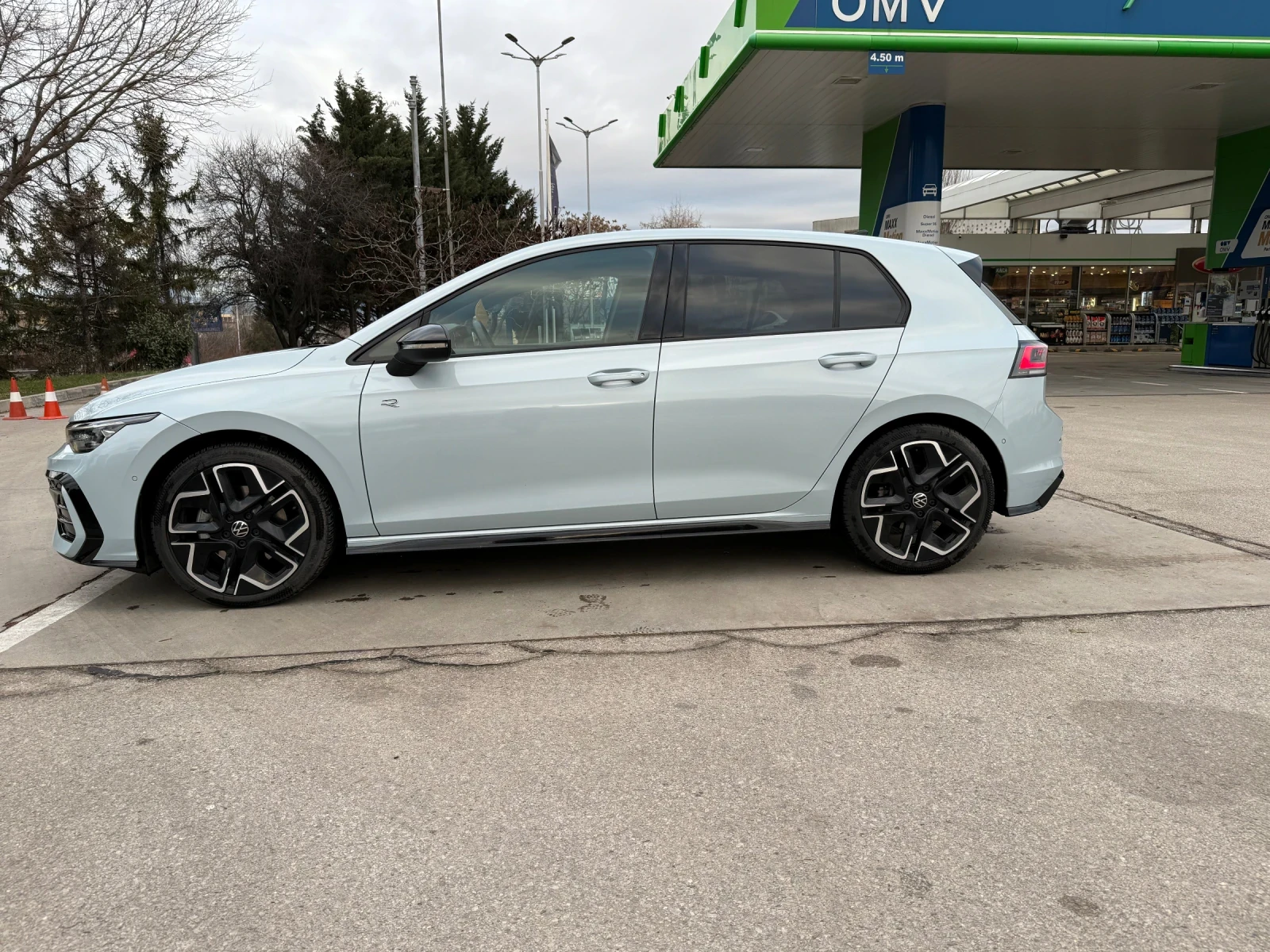 VW Golf 2.0TDI R-LINE PLUS/DSG/150/ГАРАНЦИЯ - изображение 3