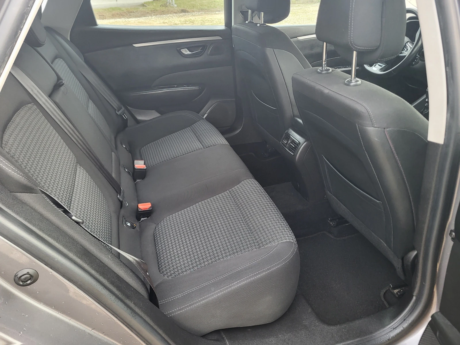 Renault Talisman 1.6DCi SPORTER, снимка 12 - Автомобили и джипове - 53718103