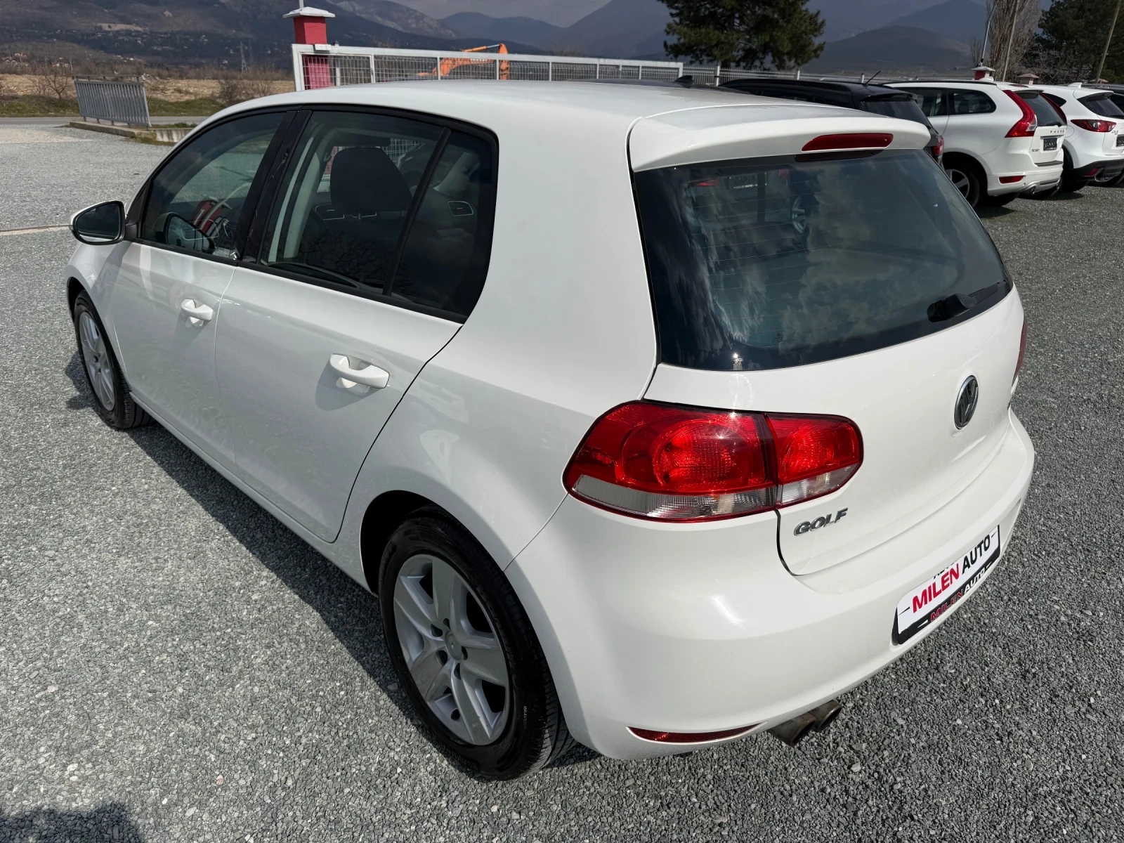 VW Golf (KATO НОВА), снимка 8 - Автомобили и джипове - 53736143