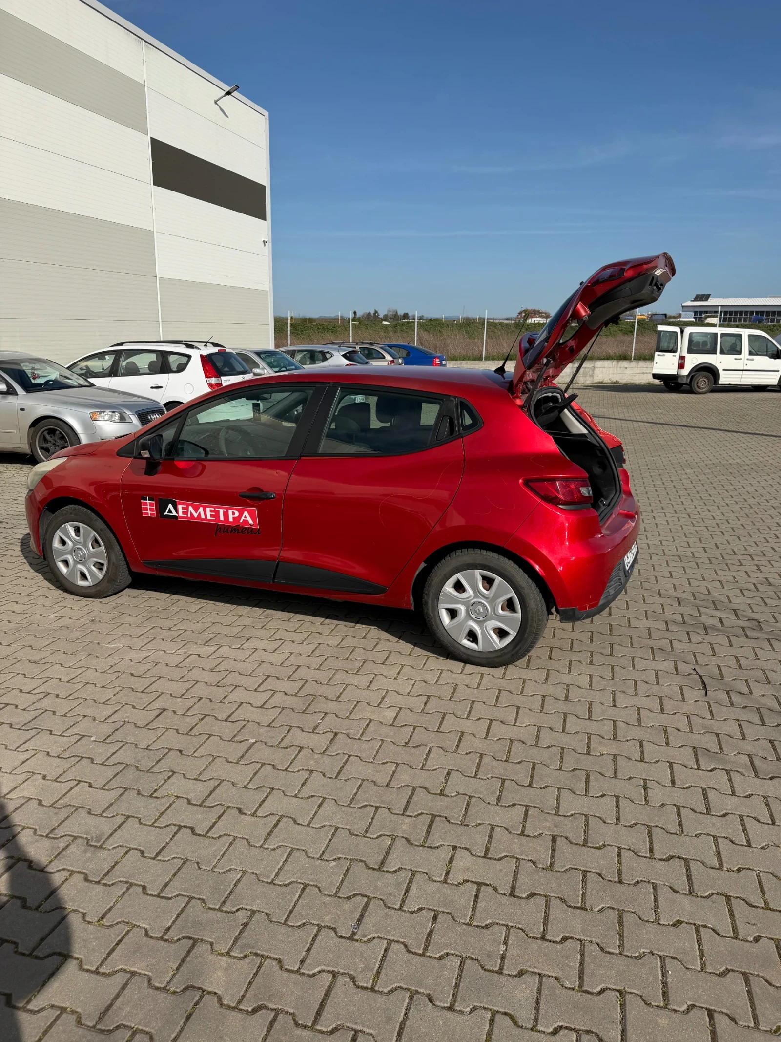 Renault Clio, снимка 2 - Автомобили и джипове - 54225178