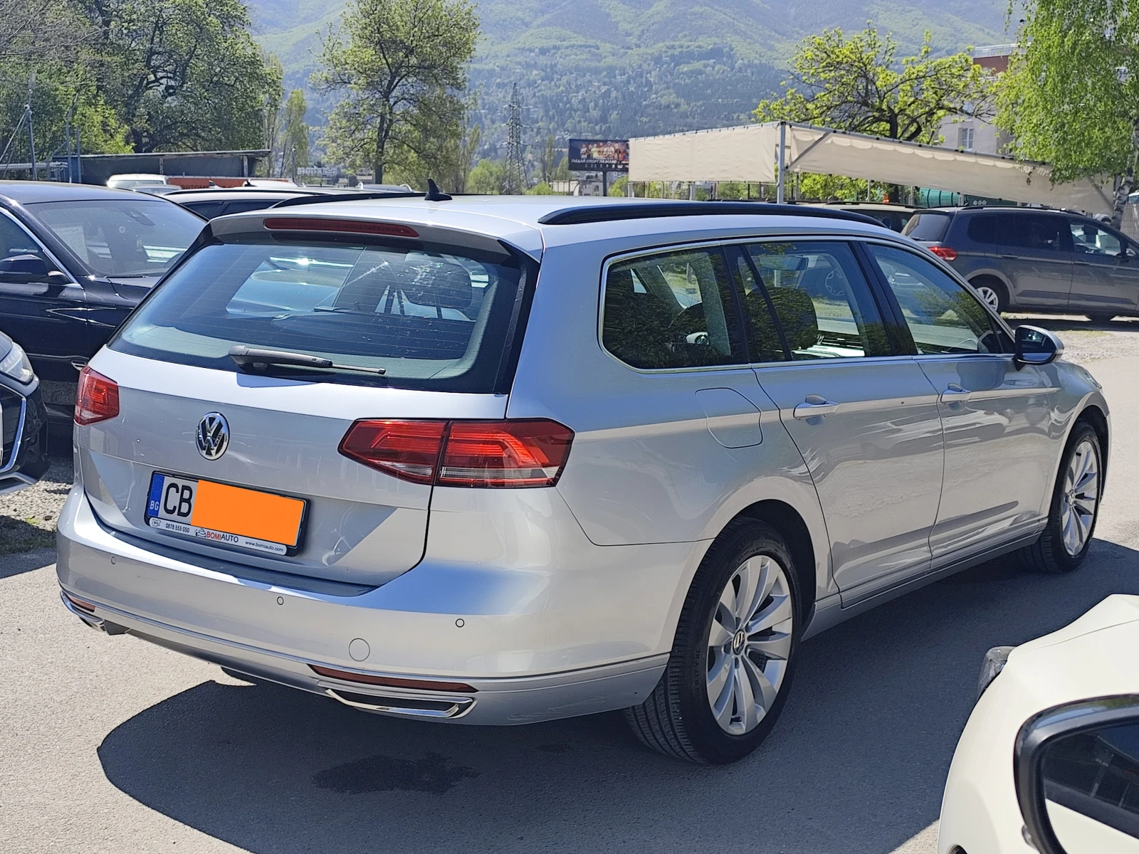 VW Passat 2.0TDi* АВТОМАТИК* LED* NAVI* EURO6B* , снимка 4 - Автомобили и джипове - 54328799