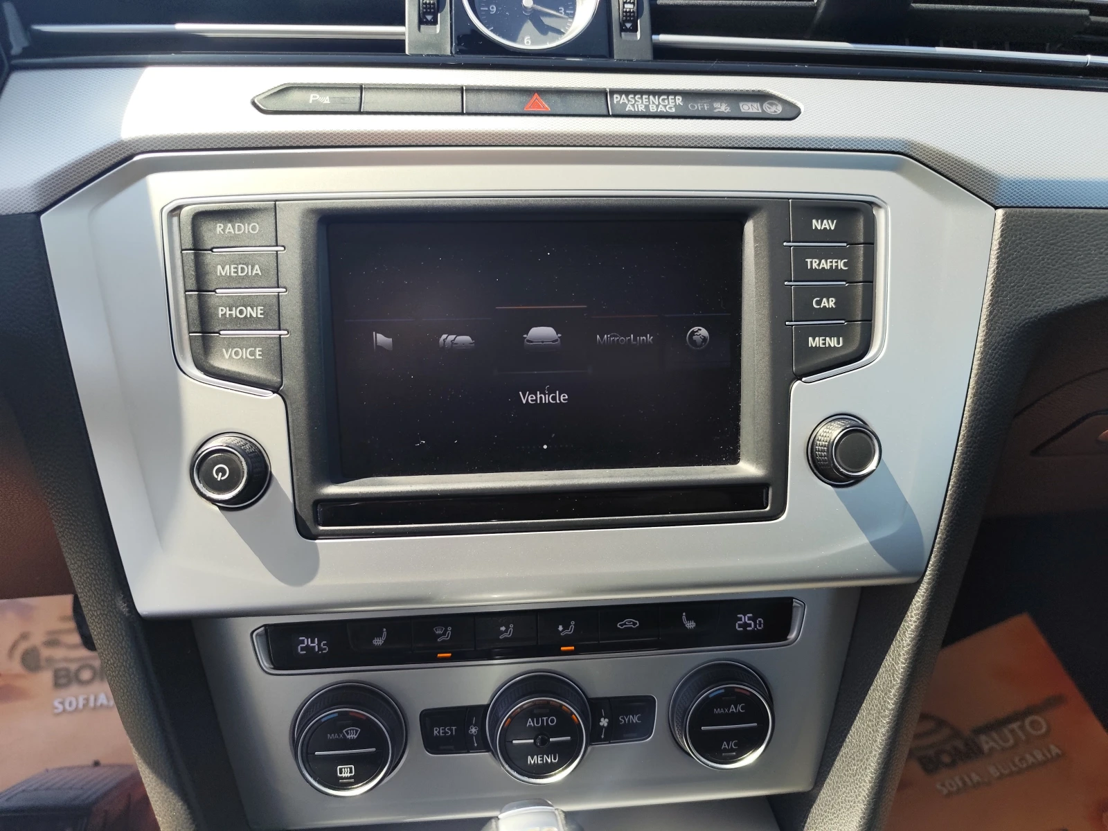 VW Passat 2.0TDi* АВТОМАТИК* LED* NAVI* EURO6B* , снимка 9 - Автомобили и джипове - 54328799