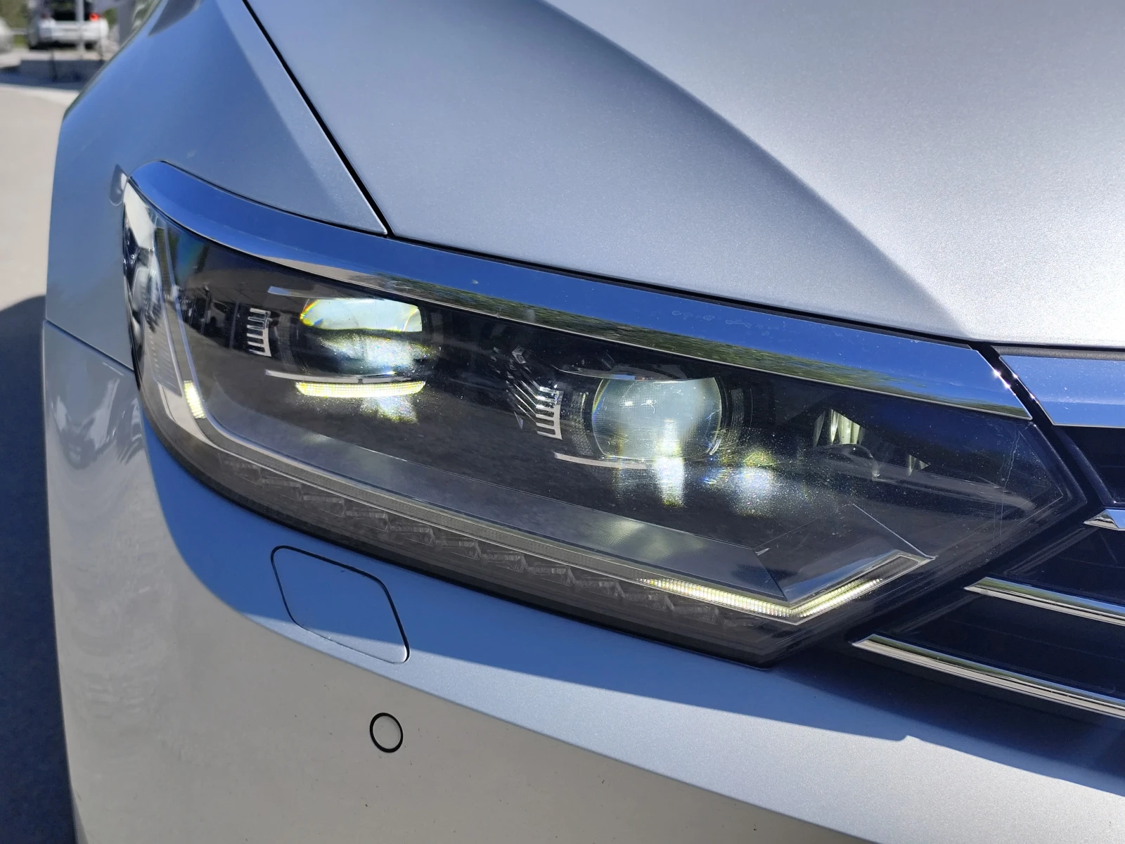 VW Passat 2.0TDi* АВТОМАТИК* LED* NAVI* EURO6B* , снимка 16 - Автомобили и джипове - 54328799