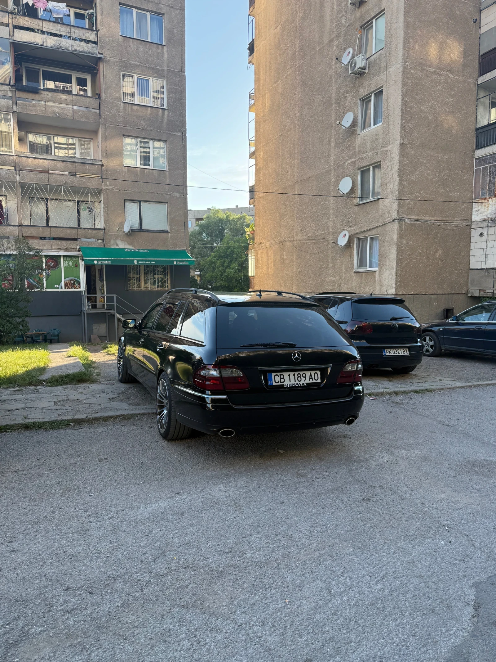 Mercedes-Benz E 500 5.5 388кс 7g tronic, снимка 2 - Автомобили и джипове - 55003824