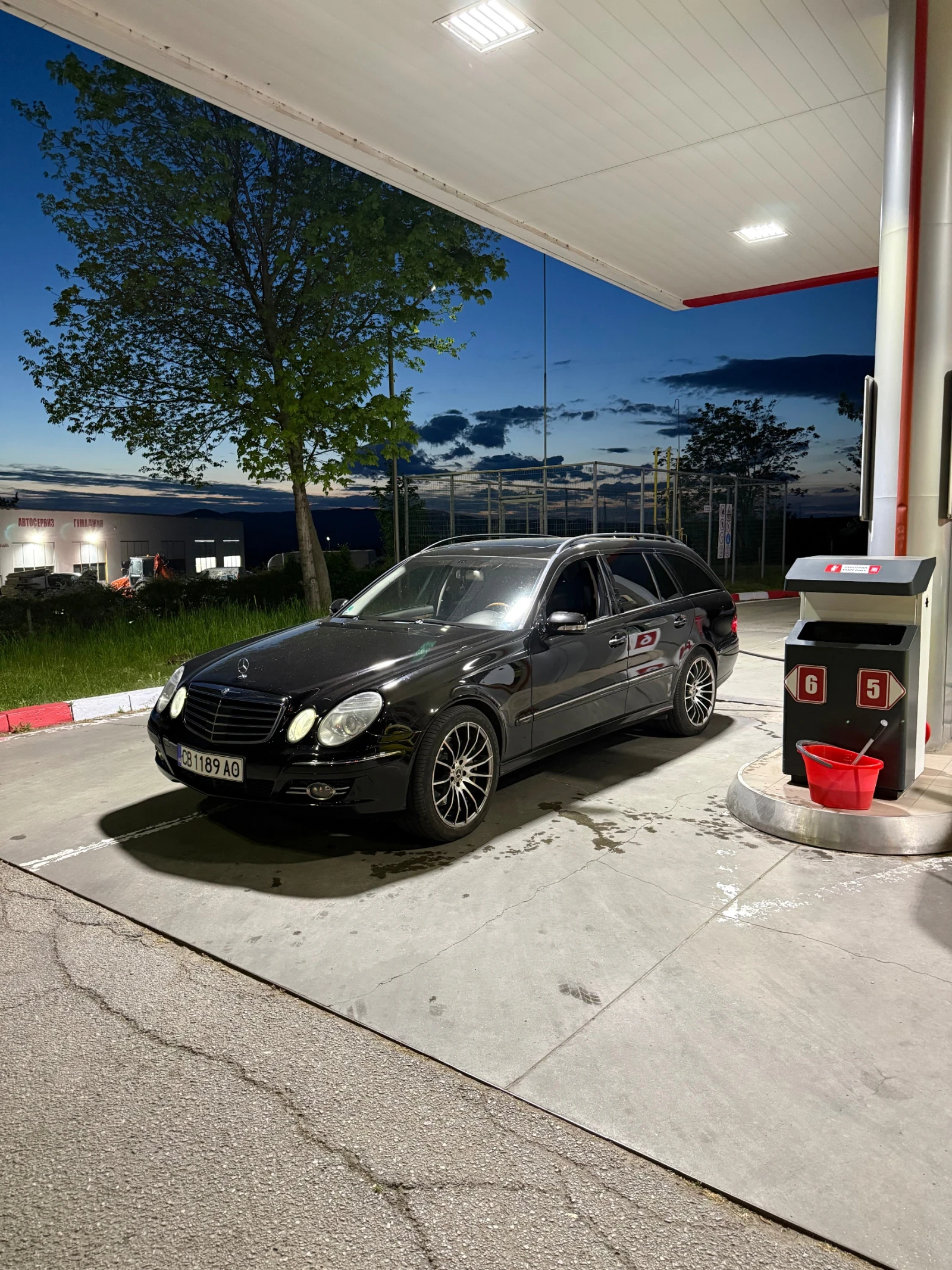 Mercedes-Benz E 500 5.5 388кс 7g tronic, снимка 5 - Автомобили и джипове - 55003824