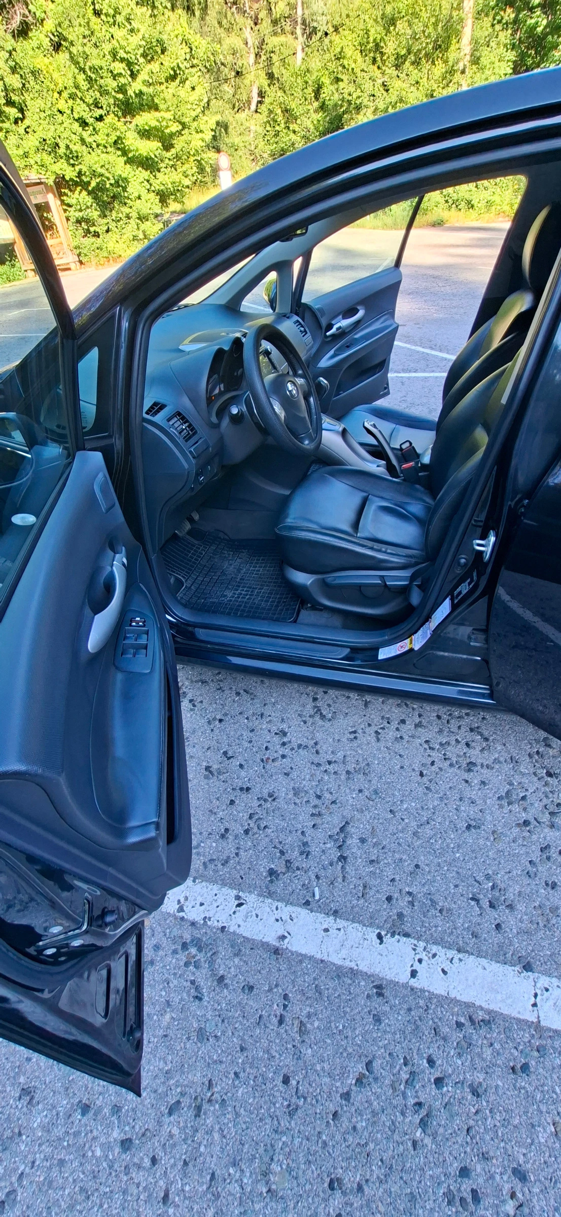 Toyota Auris, снимка 12 - Автомобили и джипове - 55252978