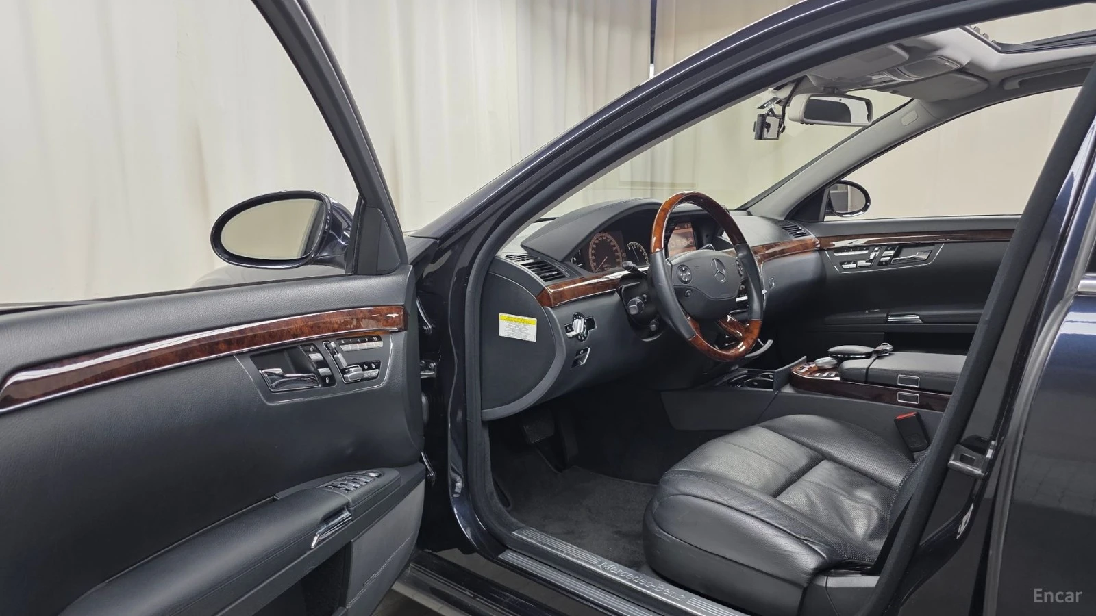 Mercedes-Benz S 550 4MATIC* КОЖА* ПОДГРЕВ* ОБДУХВ* BURMASTER* PANO* 36, снимка 9 - Автомобили и джипове - 55619723