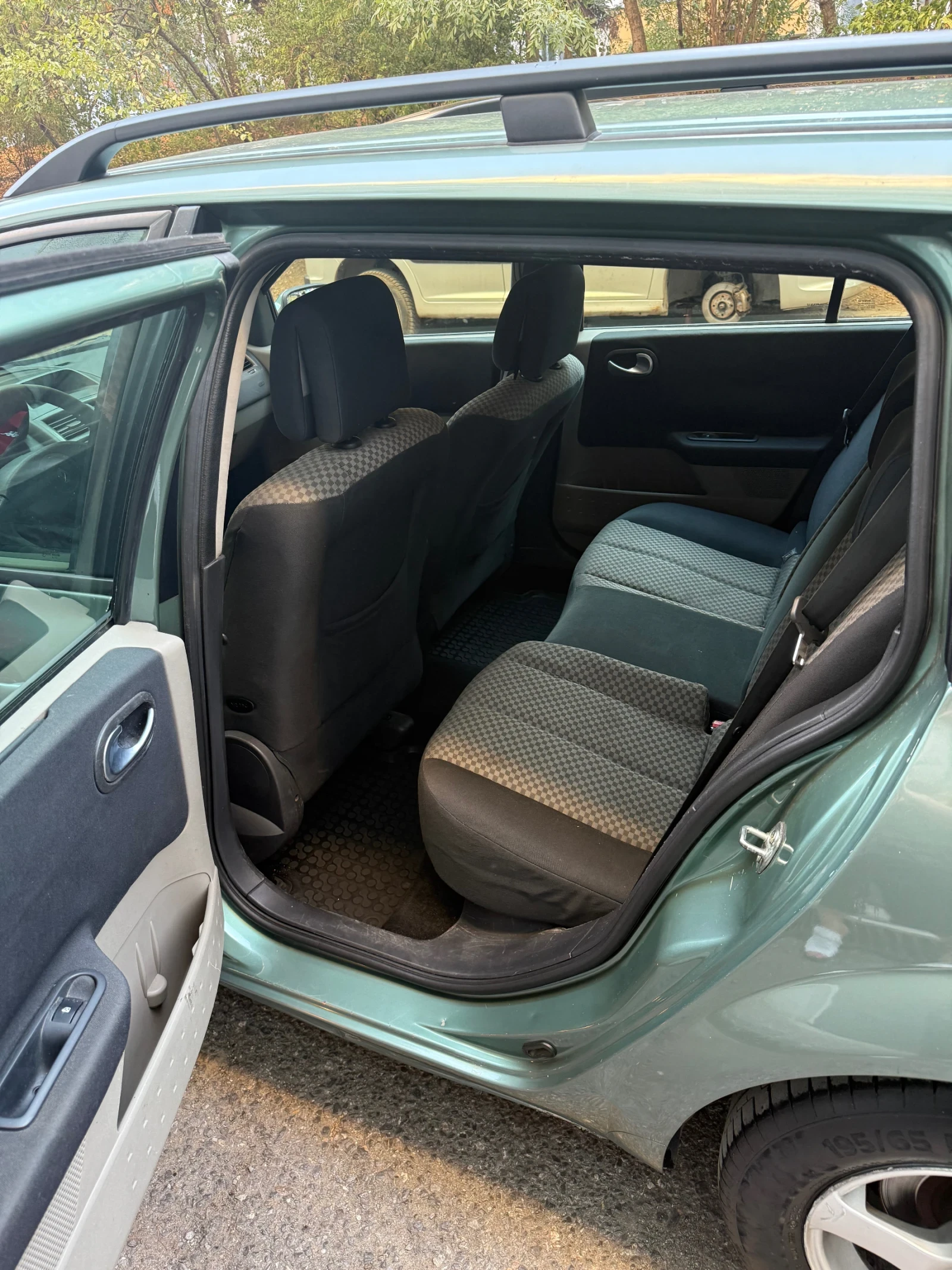 Renault Megane, снимка 7 - Автомобили и джипове - 56136246