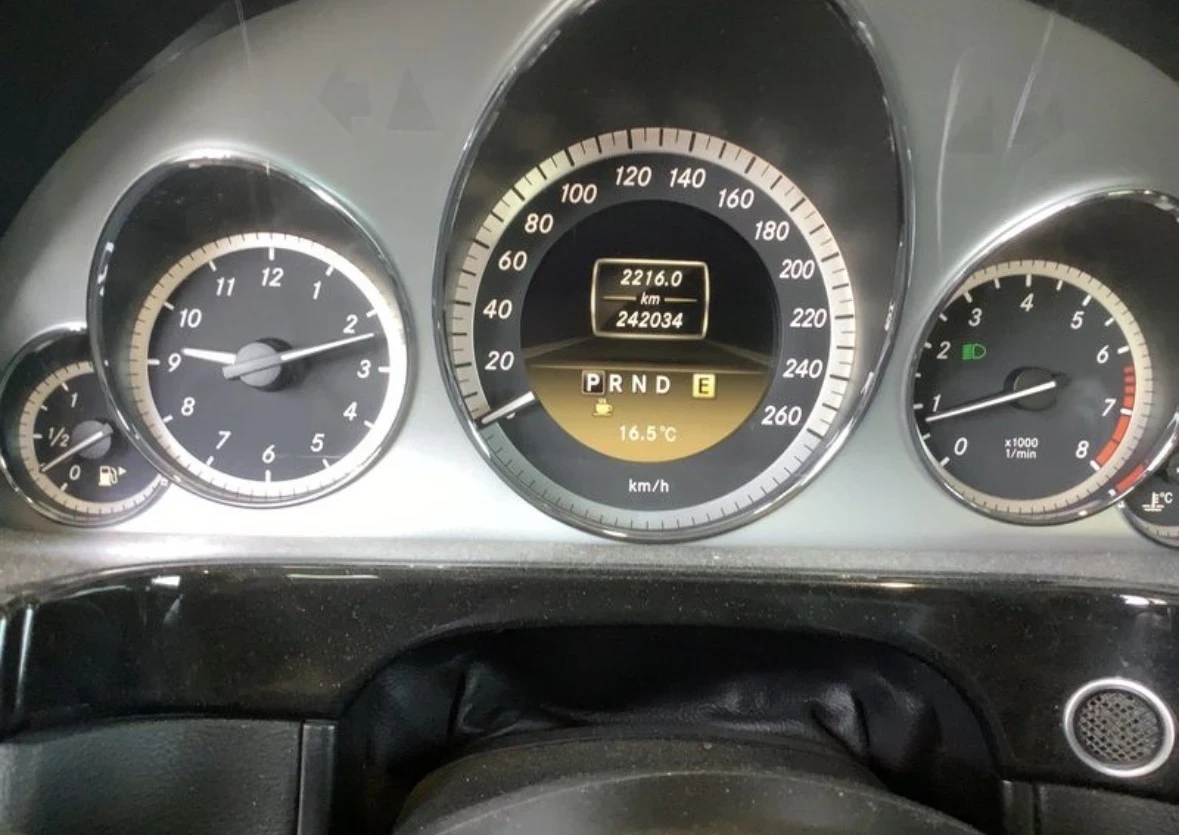 Mercedes-Benz E 200 185 kc* AVANTGARDE* EURO 5* �������� ������� | Mobile.bg � ����������� 10