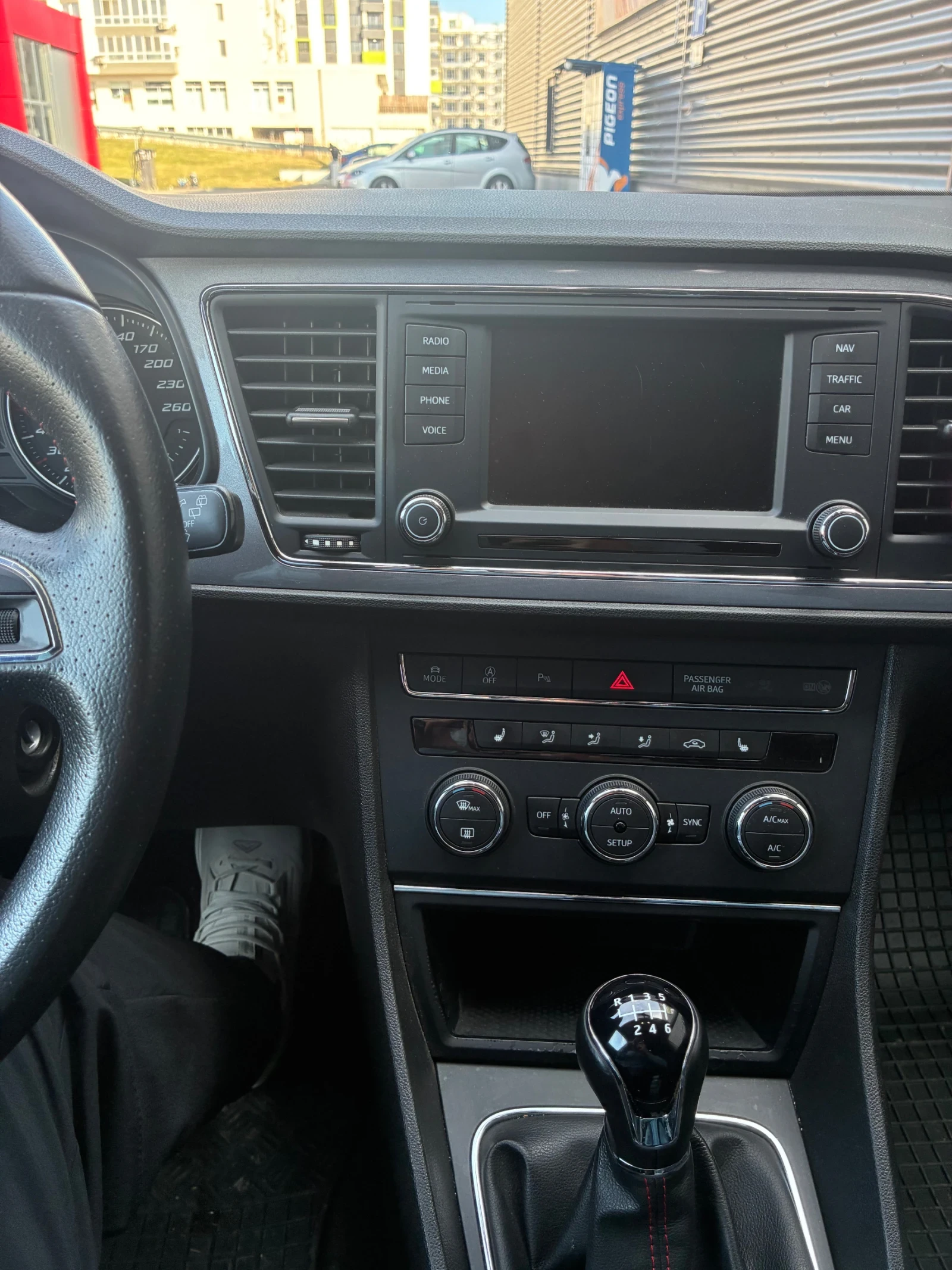 Seat Leon ST FR Full Led, снимка 11 - Автомобили и джипове - 56585664