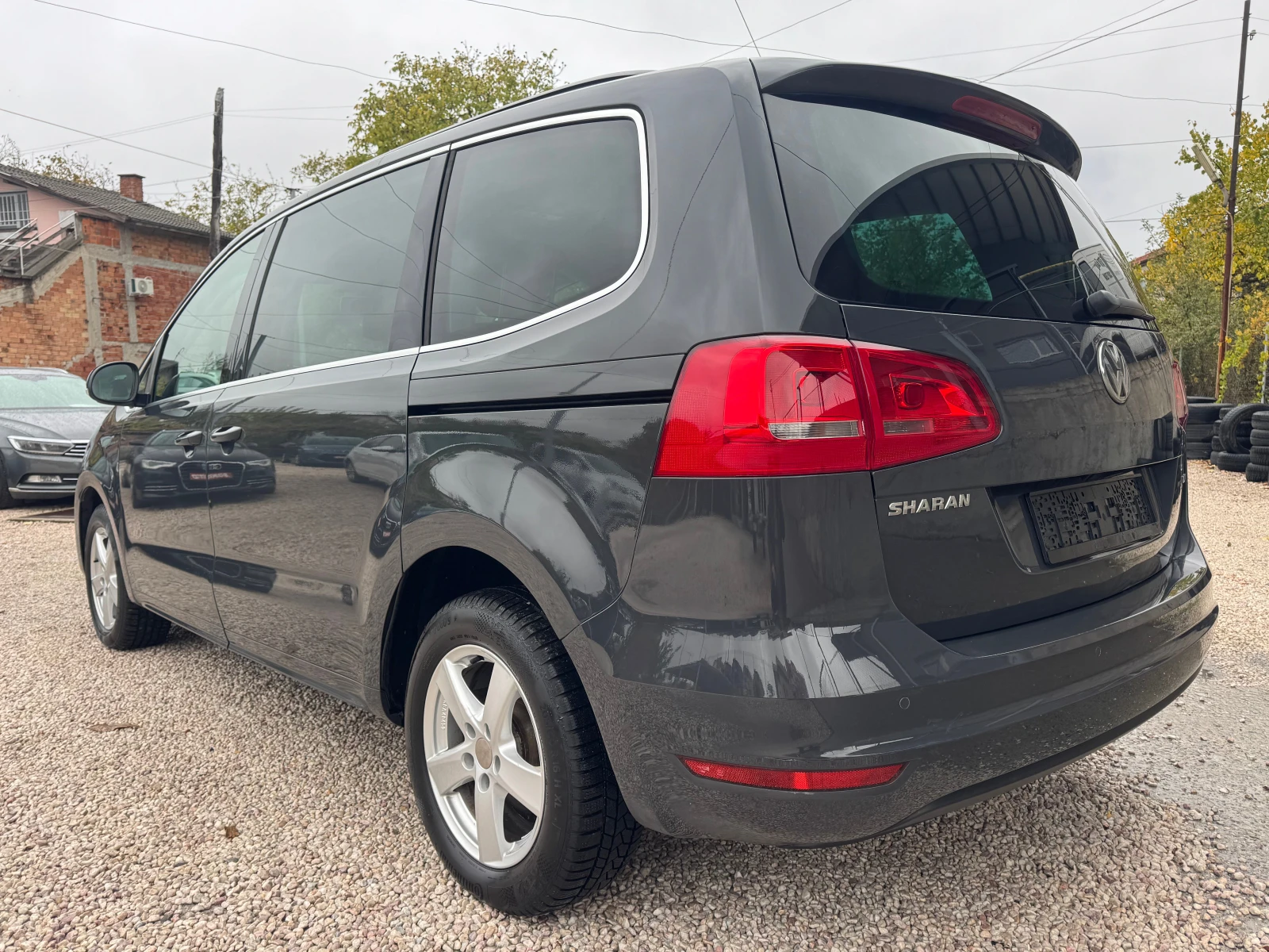 VW Sharan 2.0TDI, снимка 5 - Автомобили и джипове - 56735452