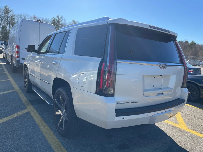 Cadillac Escalade LUXURY* EDITION* ДИГИТАЛНО* ТАБЛО* КАМЕРА* ДИСТРОН, снимка 7 - Автомобили и джипове - 48064109