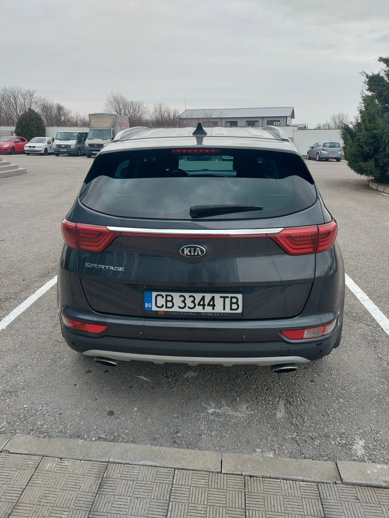 Kia Sportage, снимка 4 - Автомобили и джипове - 48601422