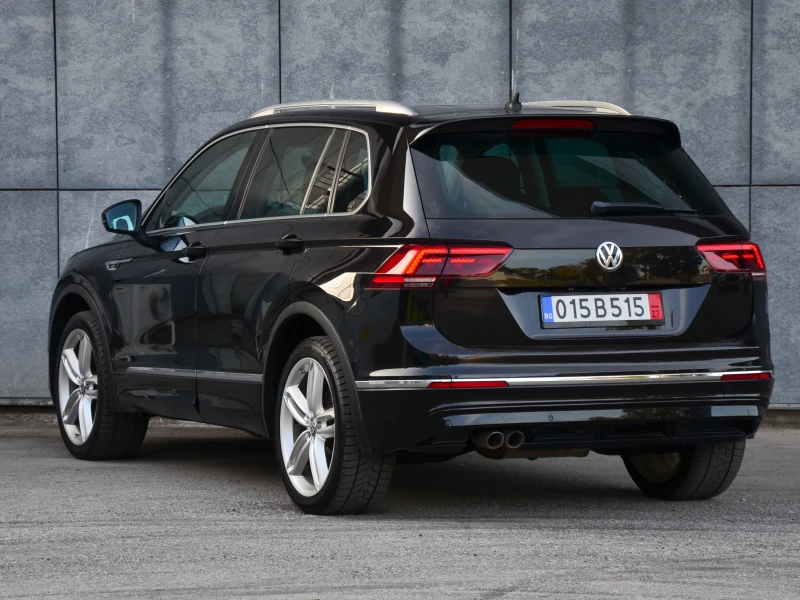 VW Tiguan R-Line* 4x4* 360*  Distronic* Digital* 190, снимка 3 - Автомобили и джипове - 52155548