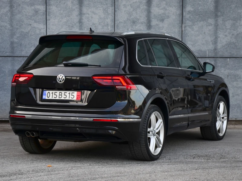 VW Tiguan R-Line* 4x4* 360*  Distronic* Digital* 190, снимка 5 - Автомобили и джипове - 52155548