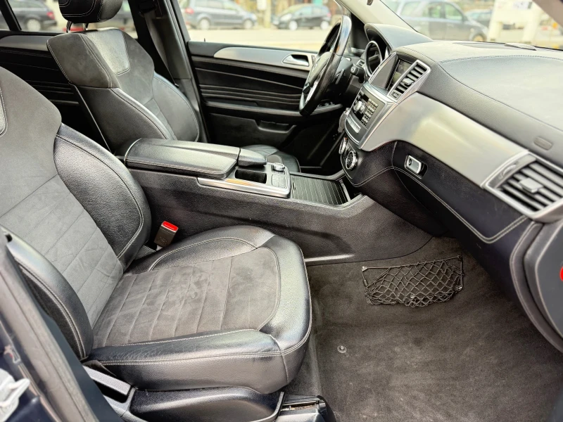 Mercedes-Benz ML 350 CDI Вакум* Печка* Панорама* Harman Kardon* Камера, снимка 15 - Автомобили и джипове - 53456315