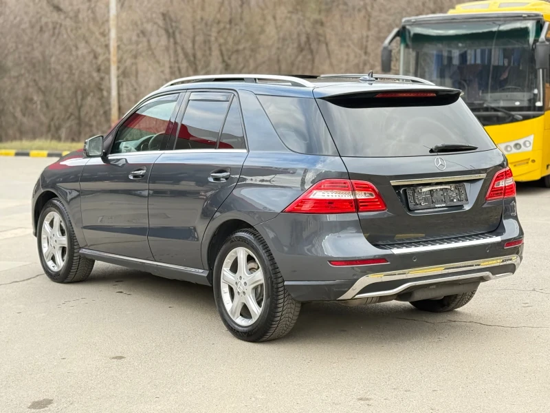 Mercedes-Benz ML 350 CDI Вакум* Печка* Панорама* Harman Kardon* Камера, снимка 8 - Автомобили и джипове - 53456315