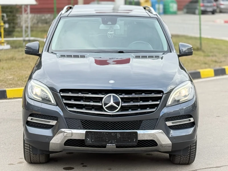 Mercedes-Benz ML 350 CDI Вакум* Печка* Панорама* Harman Kardon* Камера, снимка 4 - Автомобили и джипове - 53456315