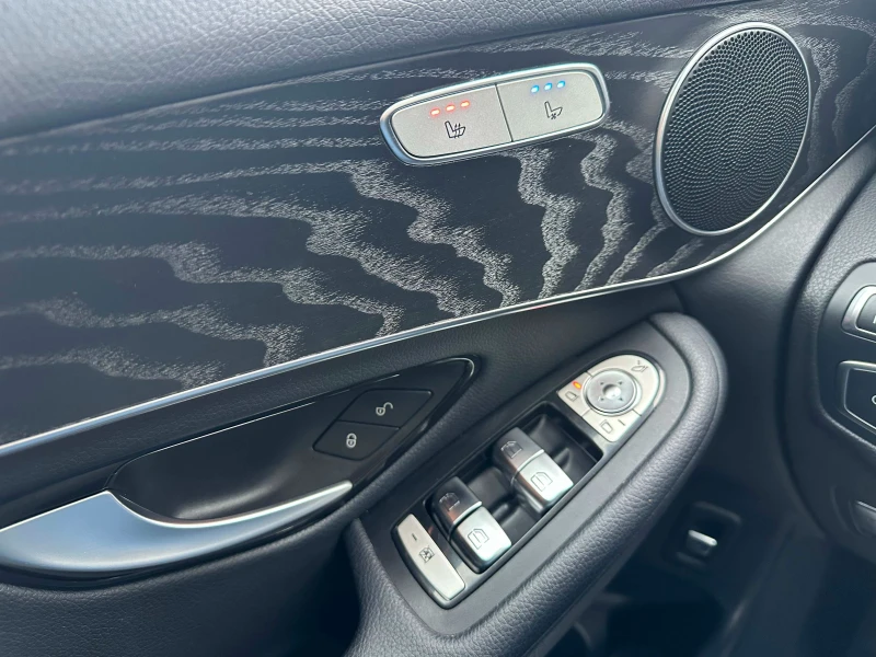 Mercedes-Benz GLC 350 Нов от БГ, Сервизна история, снимка 15 - Автомобили и джипове - 53537453