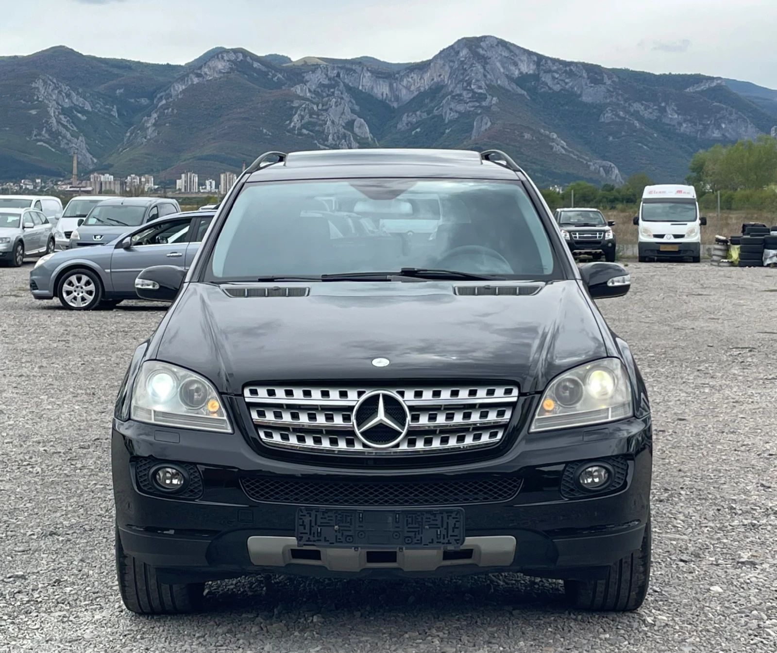 Mercedes-Benz ML 320 3.2 CDi 224к.с * Навигация*  - изображение 2