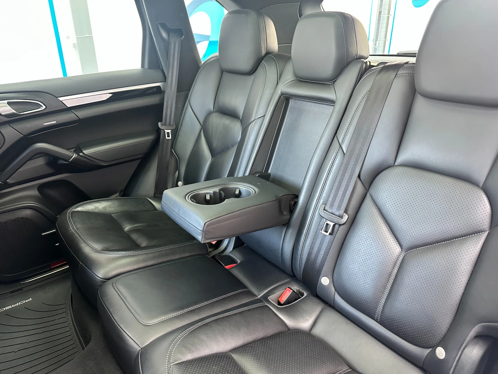Porsche Cayenne GTS PACK* PANO* ВЪЗДУХ - изображение 8