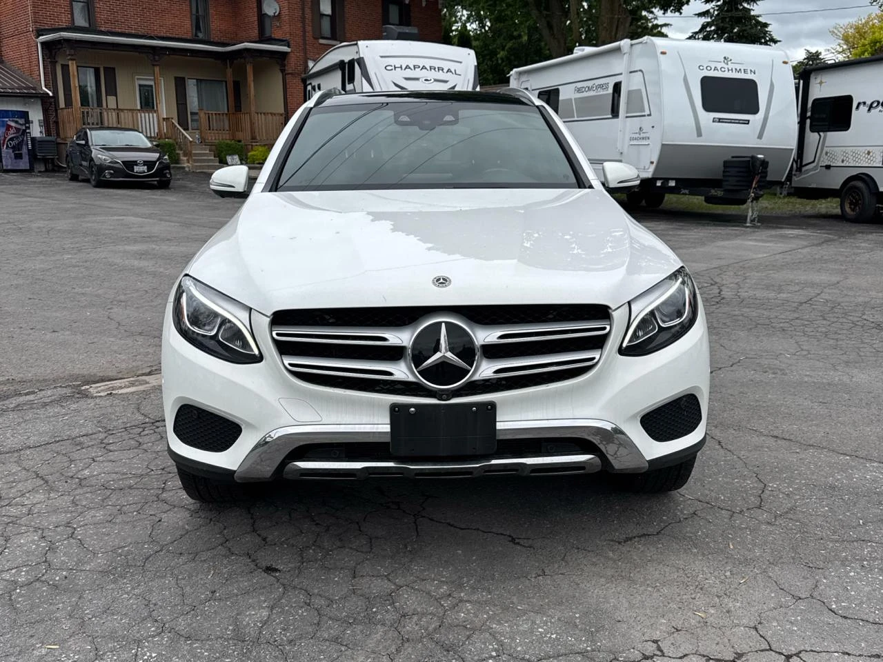 Mercedes-Benz GLC 300 * 4Matic * CarfAX * * АвтоКредит*  - изображение 2