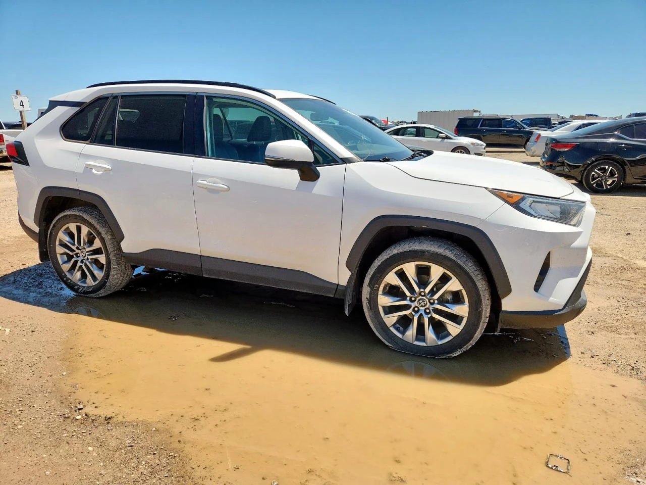 Toyota Rav4 XLE PREMIUM/ - изображение 3