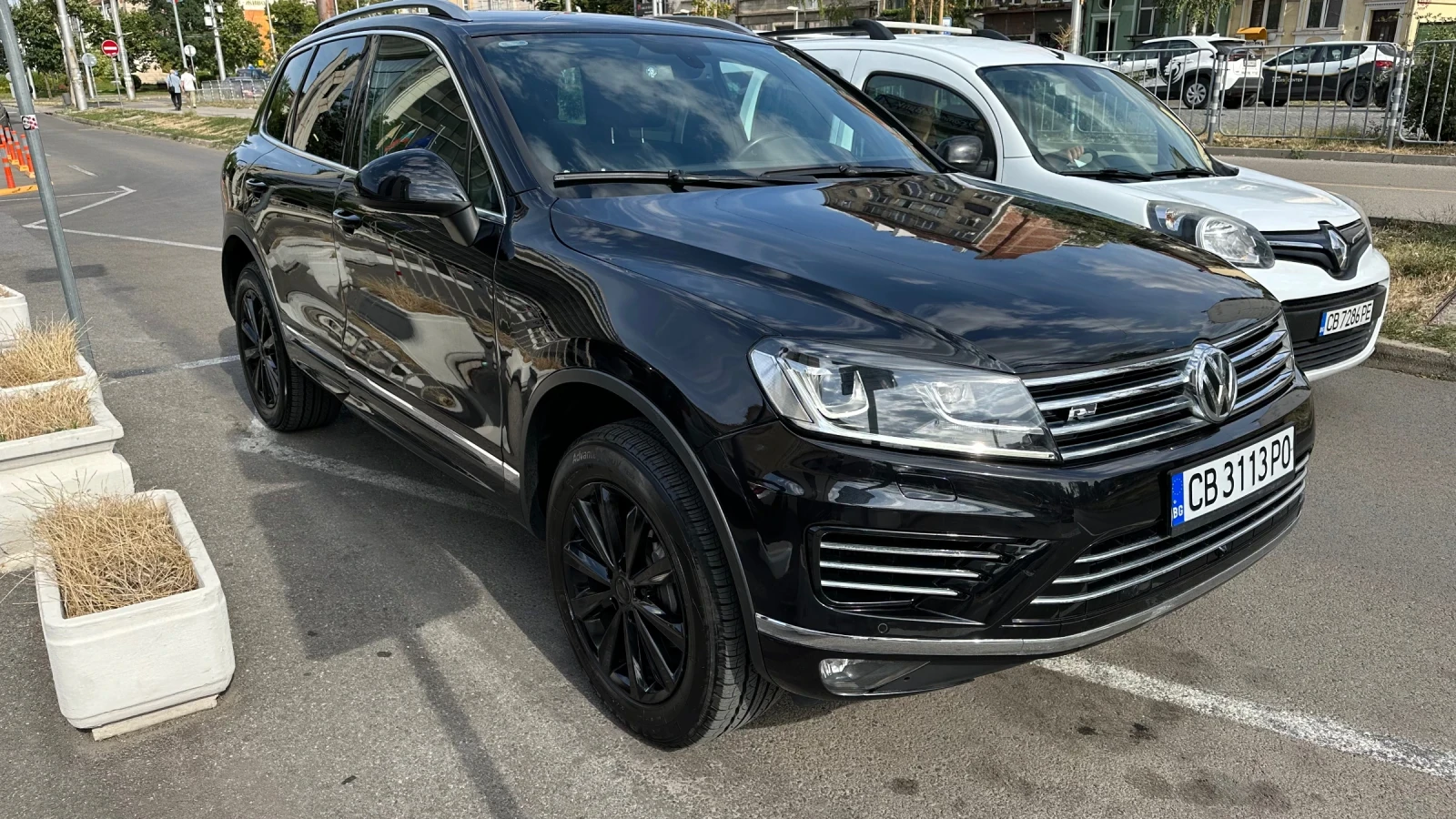 VW Touareg 3.0TDI, снимка 2 - Автомобили и джипове - 55440040