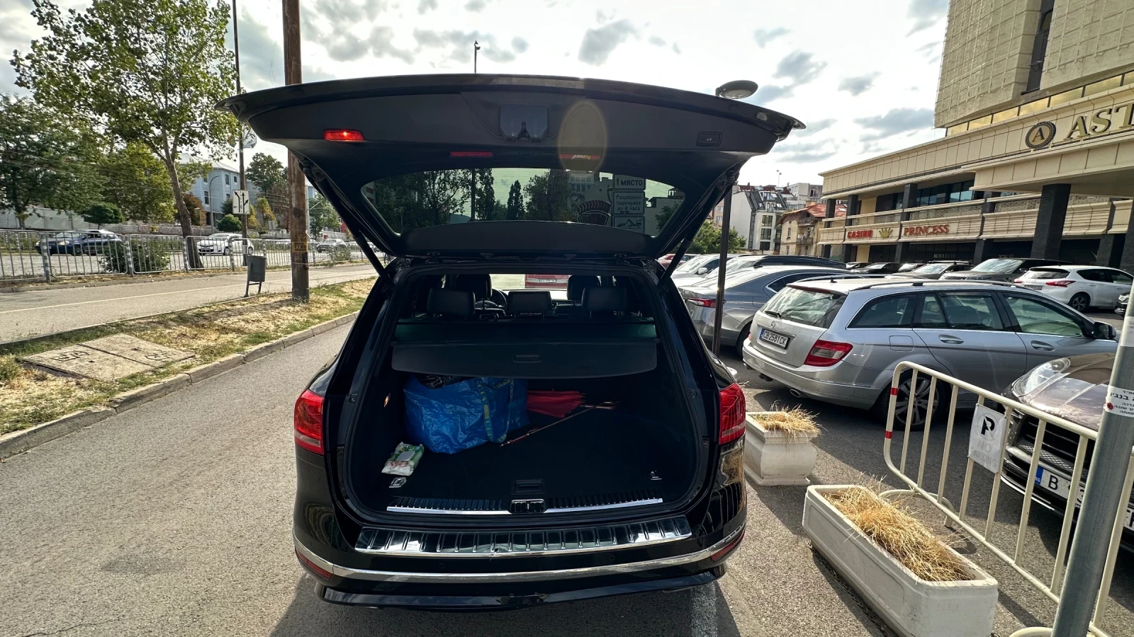VW Touareg 3.0TDI, снимка 8 - Автомобили и джипове - 55440040