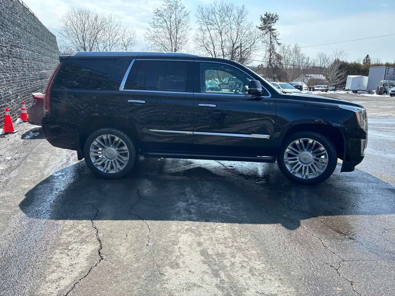 Cadillac Escalade Platinum/CARFAX/ШИБИДАХ/ОБДУХВАНЕ, снимка 4 - Автомобили и джипове - 53998888