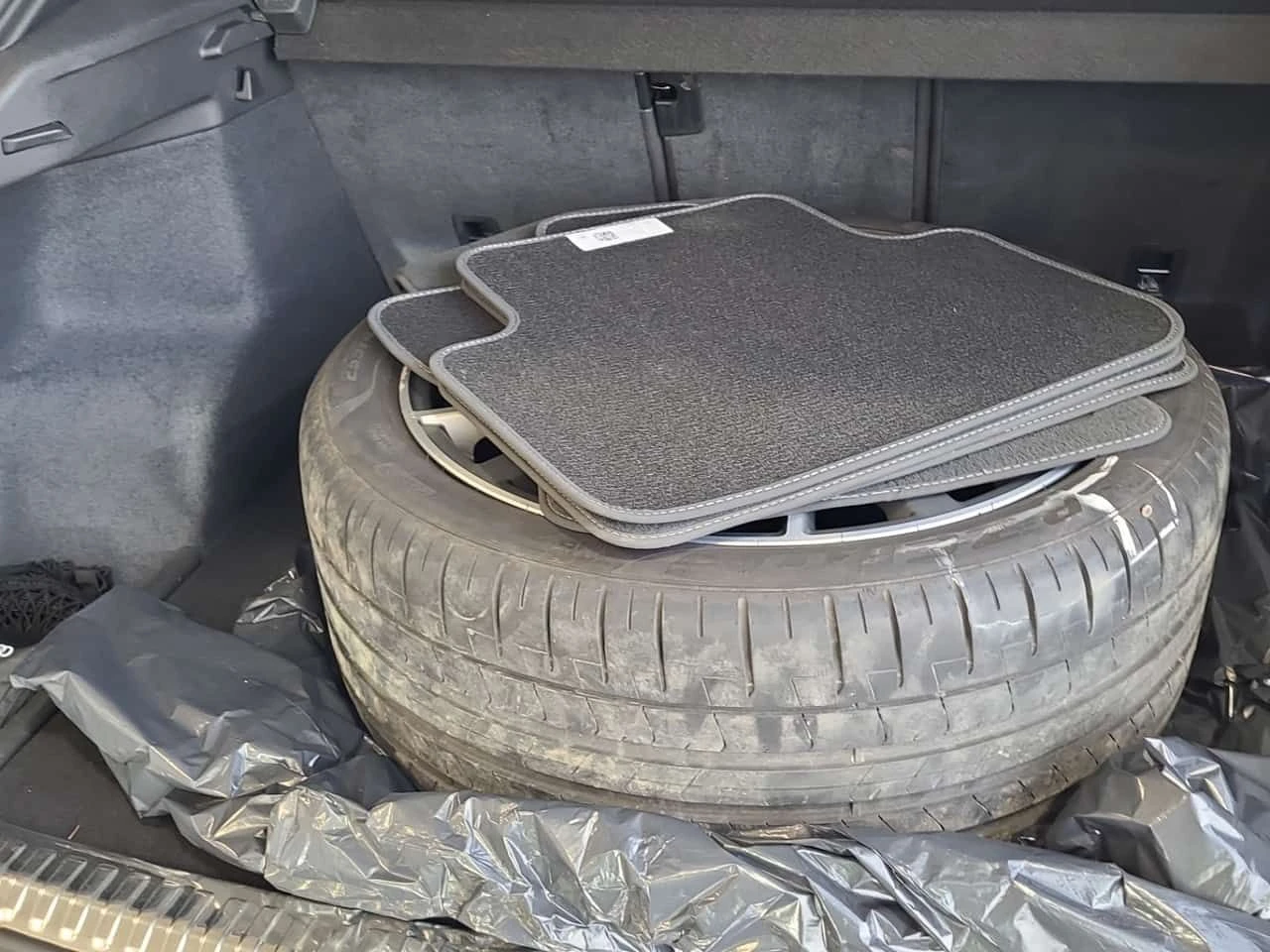 Audi Q3 * S LINE PREMIUM PLUS * CARFAX * ЦЕНА ДО БГ, снимка 14 - Автомобили и джипове - 54042788