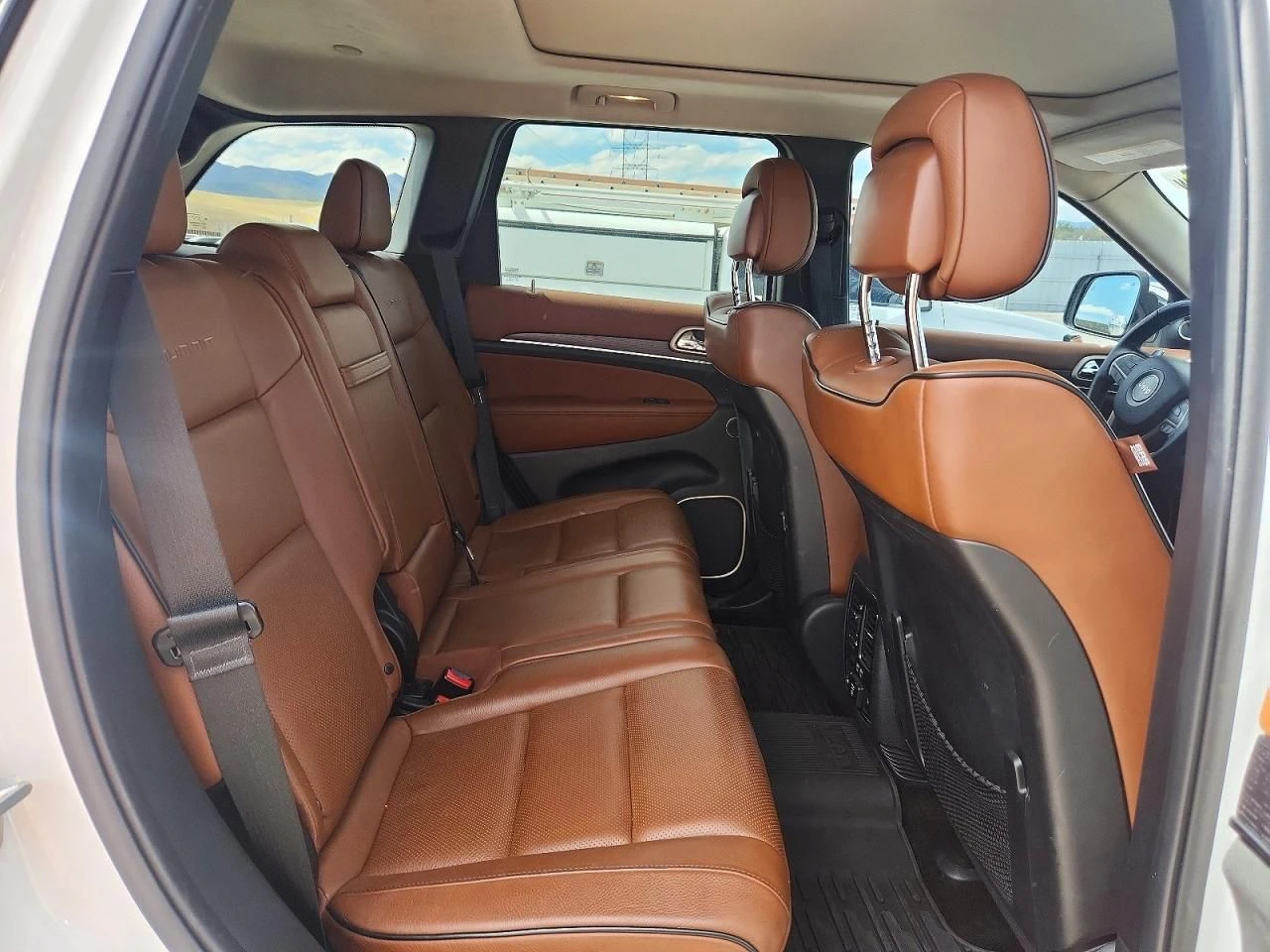 Jeep Grand cherokee, снимка 11 - Автомобили и джипове - 54443260