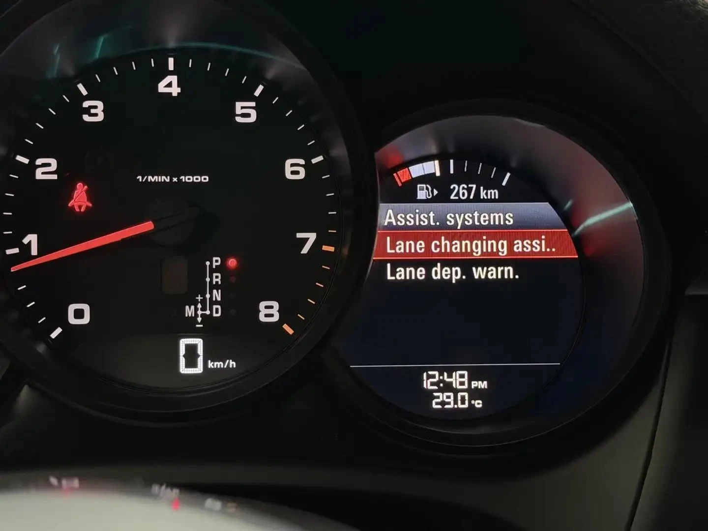 Porsche Macan 2.0L ЦЕНА ДО БЪЛГАРИЯ РЕГИСТРАЦИЯ & АВТОКРЕДИТ, снимка 9 - Автомобили и джипове - 55193003