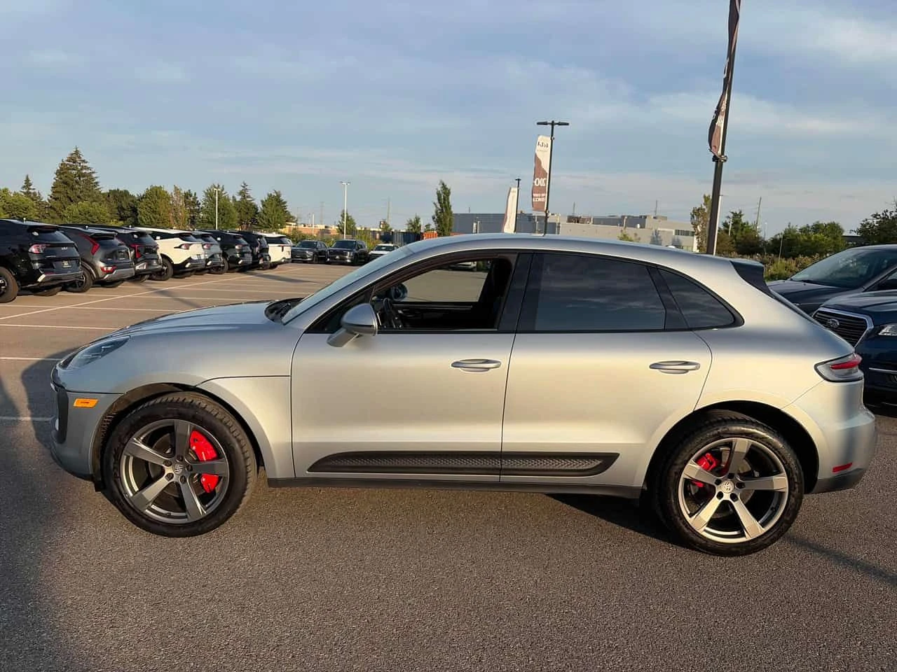 Porsche Macan * S * ЛИЦЕНЗИРАН ДИЛЪР * CARFAX, снимка 2 - Автомобили и джипове - 55593089