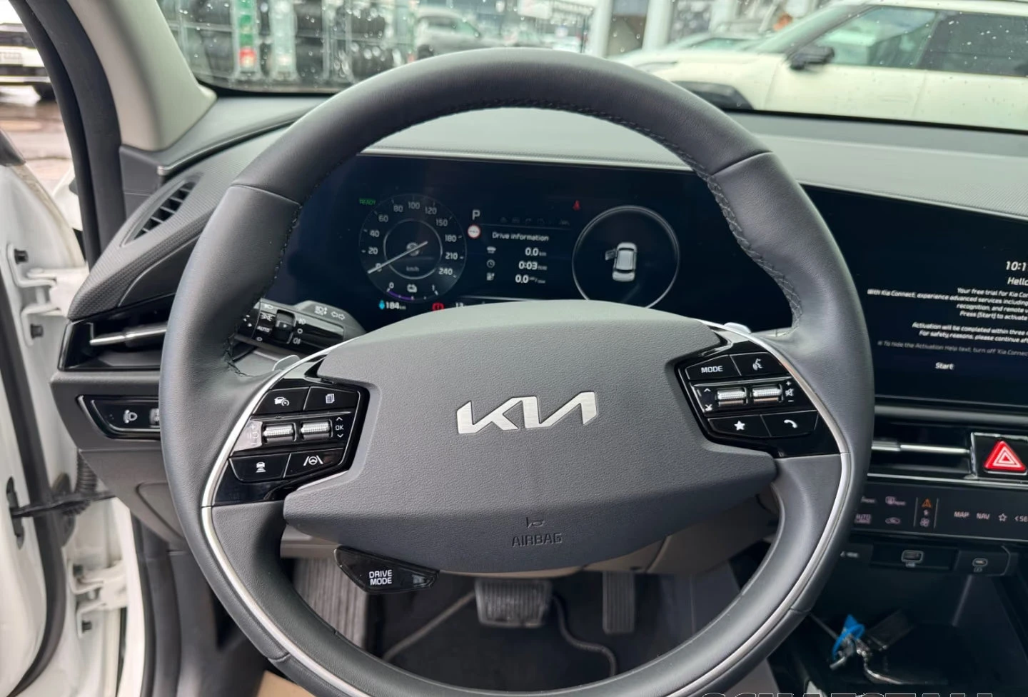 Kia Niro EV/204HP/VISION/CAM/LED/CPLAY/KLESS/NAVI/684q, снимка 9 - Автомобили и джипове - 56103931