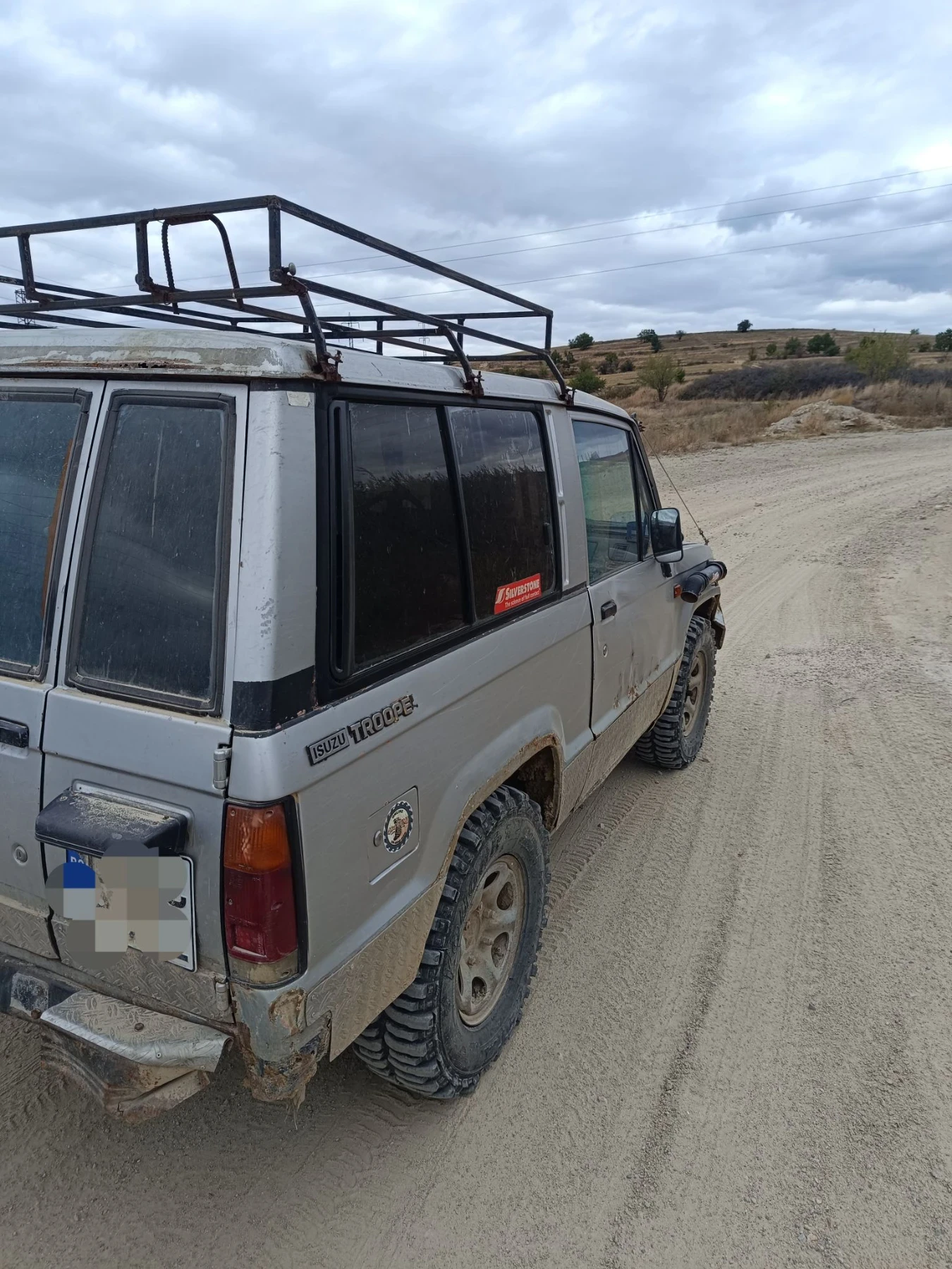 Isuzu Trooper, снимка 4 - Автомобили и джипове - 56215781