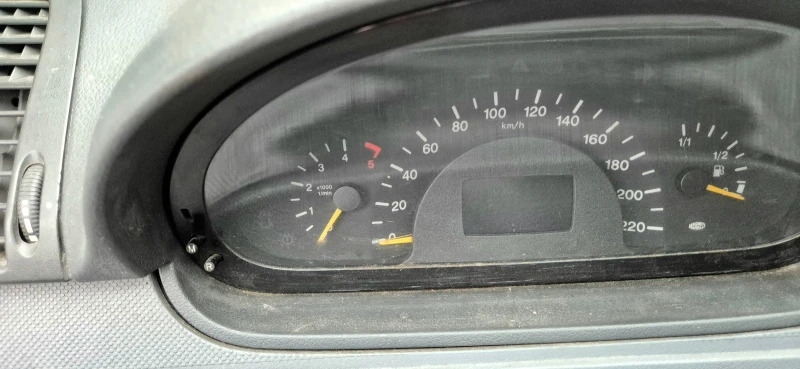 Mercedes-Benz Vito 115 CDI, снимка 9 - Бусове и автобуси - 53248848