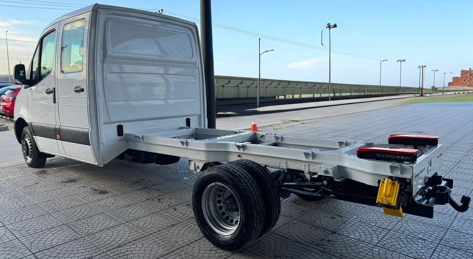 Mercedes-Benz Sprinter НУЛА КМ/НАЛИЧНОСТ/ 61 АВТОМОБИЛА/ ДИЗЕЛ/АВТОМАТИЧН - изображение 9