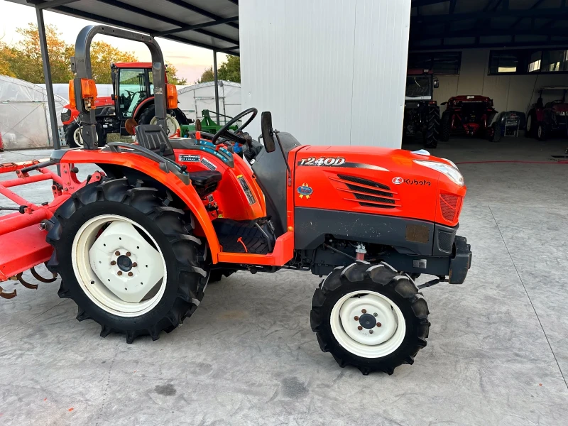 Трактор Kubota Т240, снимка 1 - Селскостопанска техника - 47595560