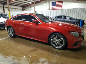 ������ Mercedes-Benz E 400